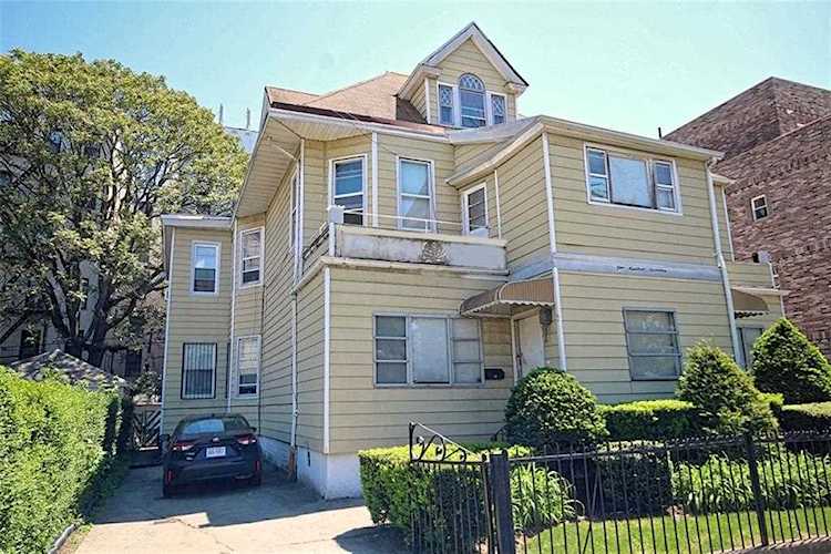 117 Bay 26th St Brooklyn, NY 11214
