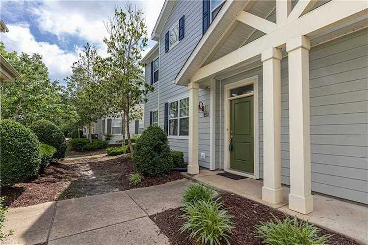 home for sale in Brighton Park At Greenbrier Chesapeake VA 23320 - MLS 10488888 Photo 1