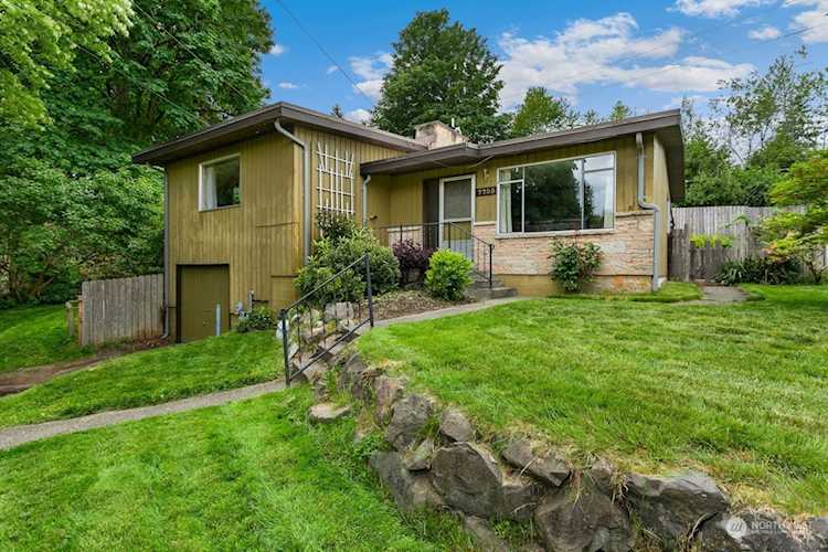 7705 239th Place SW, Edmonds, WA, 98026 | MLS#2071550 | Novak Team Photo 1