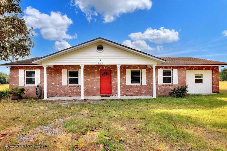 945 Old Welcome Rd Lithia, FL 33547