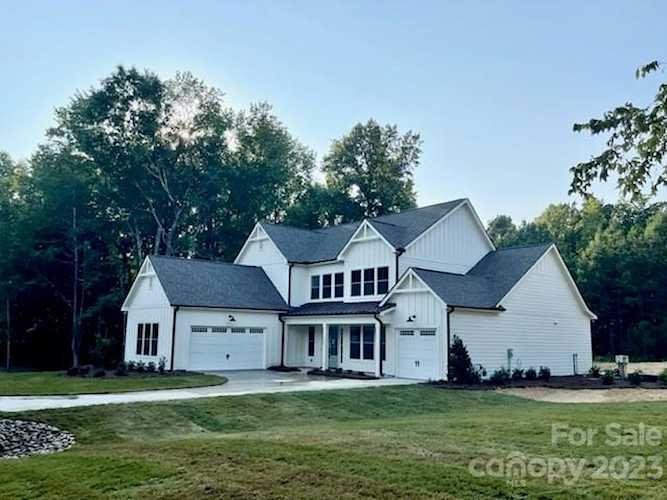 1889 Rock Hill Church Rd Matthews, NC 28104