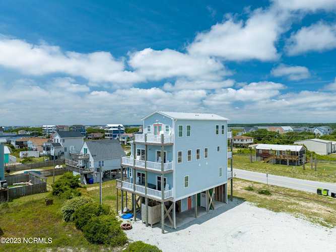 3200 Gray Street North Topsail Beach, NC 28460