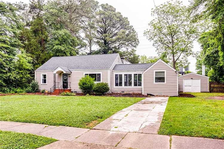 460 Virginian Dr Norfolk, VA 23505 | MLS 10488616 Photo 1