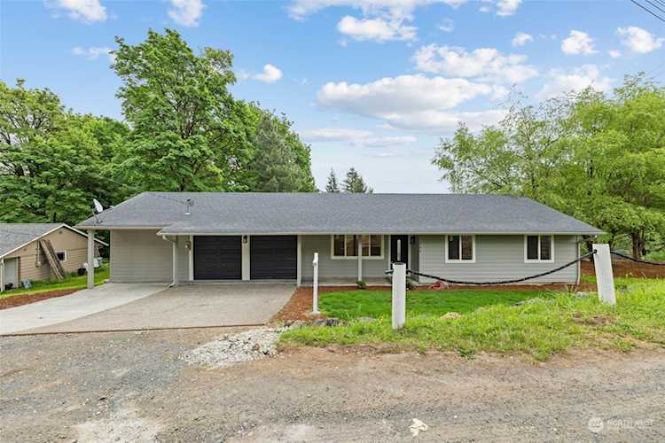 209 Yelton Longview, WA 98632