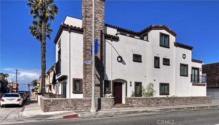 129 24th St Newport Beach, CA 92663 | MLS BB23095043 Photo 1