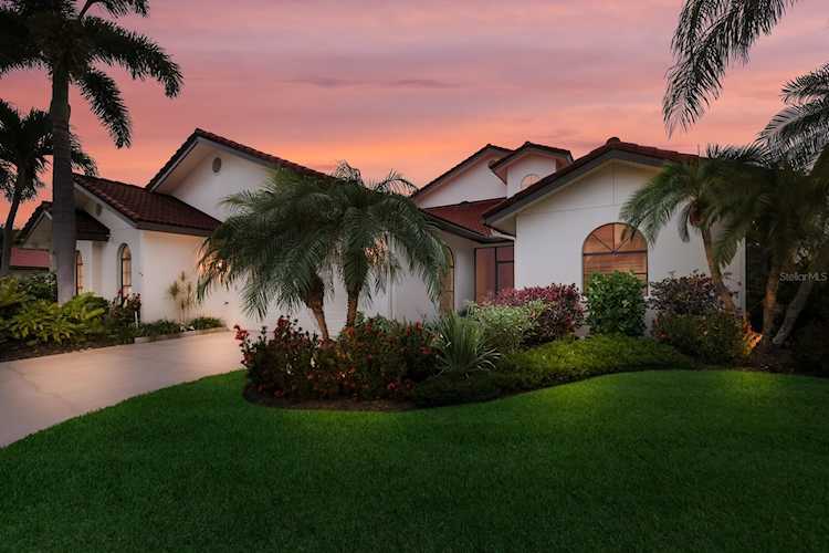 4663 Las Brisas Ln Sarasota, FL 34238