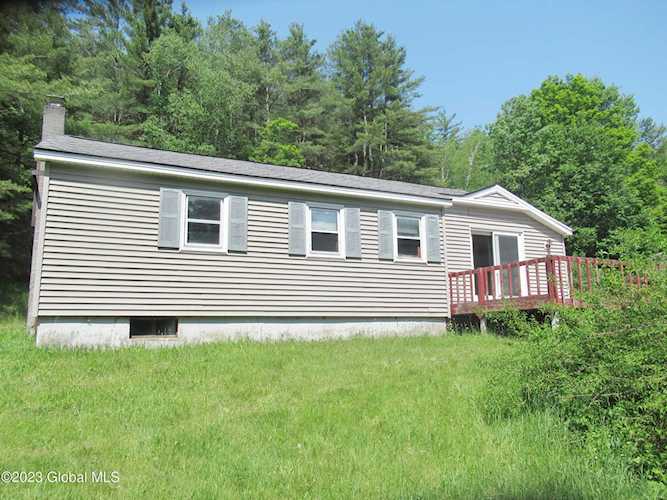 994 Chestnut Hill Rd Cambridge, NY 12816