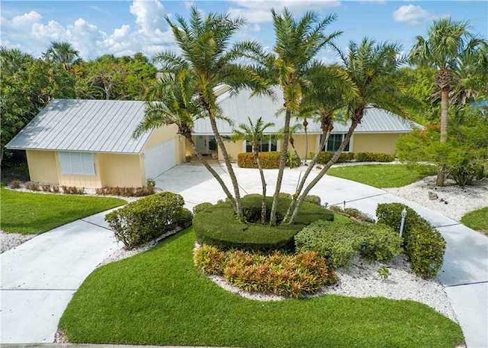 32 Cache Cay Dr Vero Beach, FL 32963