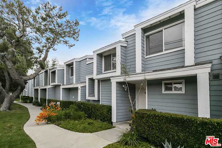 15735 Nordhoff St #33 North Hills, CA 91343 | MLS 23275933 Photo 1