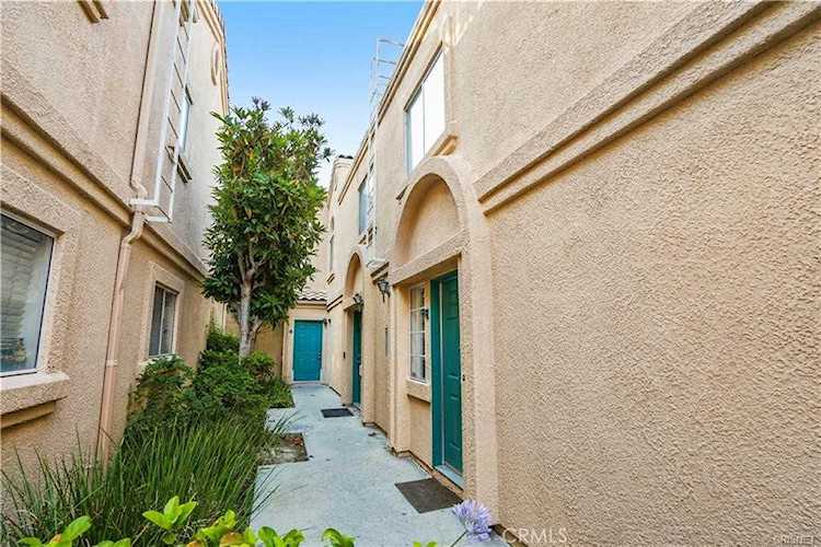 18848 Vista Del Canon #E Newhall, CA 91321 | MLS SR23070581 Photo 1