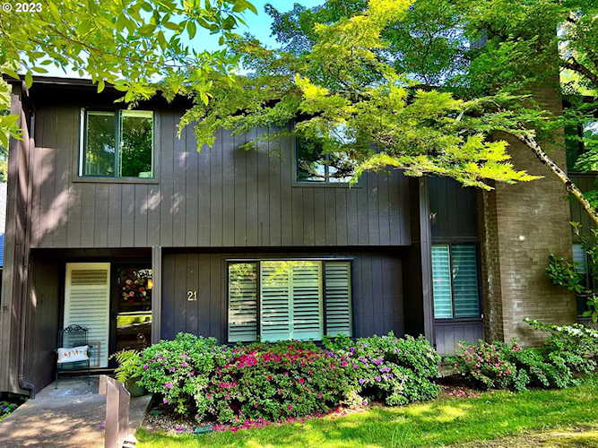 21 Westbrook WAY Eugene, OR 97405 | MLS 23237211 Photo 1