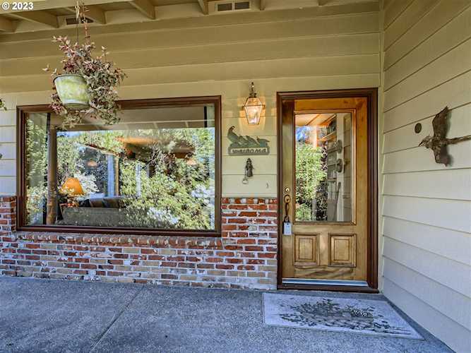 15920 SW Oberst LN Sherwood, OR 97140