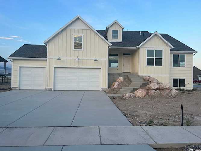 3746 S 5400 W Hooper, UT 84315