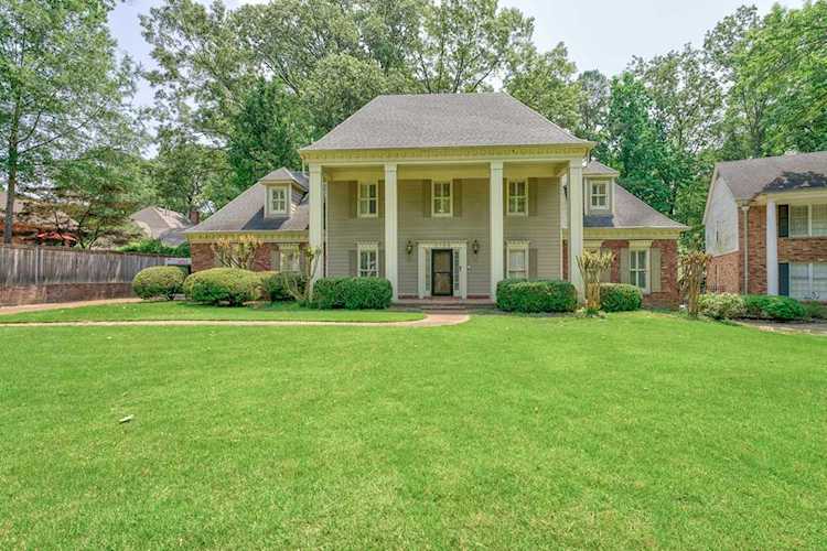 2758 Hunters Horn Cv Germantown, TN 38138