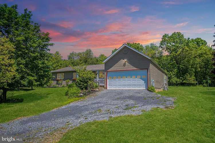45 Cornfield Ln Port Matilda, PA 16870