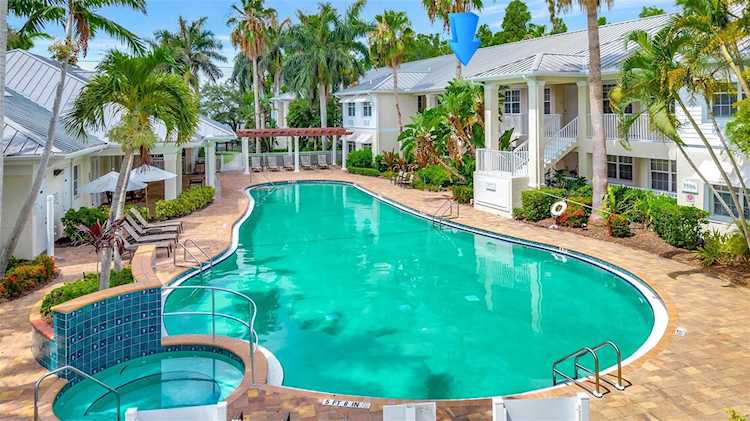 3506 54th Dr W #203 Bradenton, FL 34210