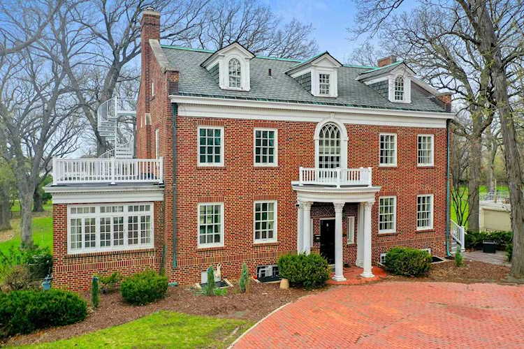 903 N Broadway St De Pere, WI 54115 home for sale, MLS50274023