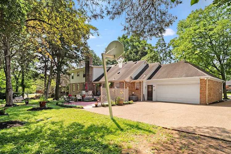 1706 Haynes Dr Murfreesboro, TN 37129 MLS 2530113