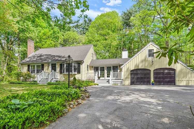 137 Lexington Street Weston, MA 02493 | MLS 73119529 Photo 1