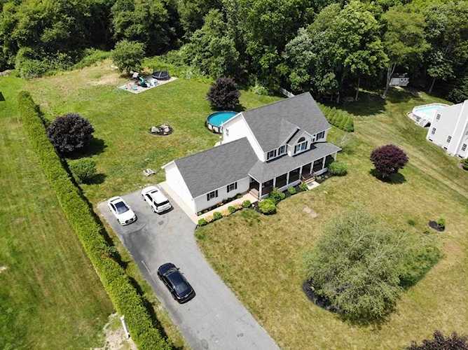 14 Hunters Way Westport, MA 02790