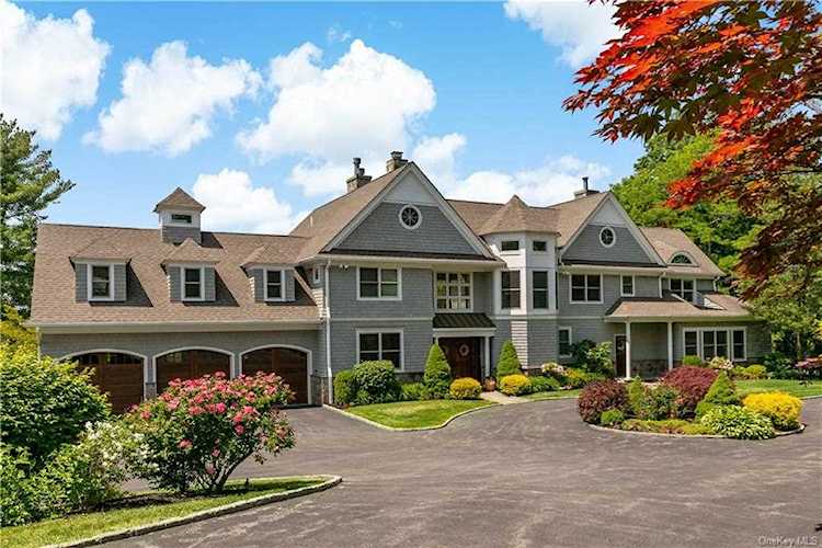 146 Ridgecrest Rd Briarcliff Manor, NY 10510 - $2,130,000 Photo 1