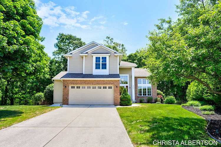 3568 Cobblestone Ct SE Kentwood, MI 49512 | MLS 23018298 Photo 1