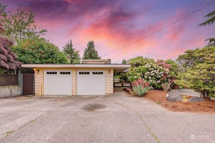 423 3rd Ave N Edmonds, WA 98020