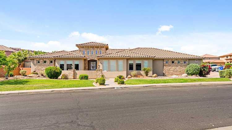 2337 Rustic DR St George, UT 84790