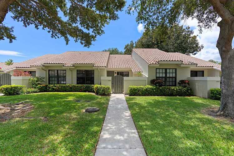496 Hardwood Place Boca Raton, FL 33431