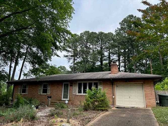906 Colleen Dr Newport News, VA 23608 | MLS 10489175 Photo 1
