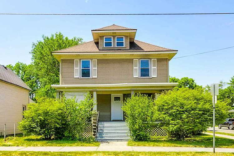 1325 Alpine Ave NW Grand Rapids, MI 49504 | MLS 23018290 Photo 1