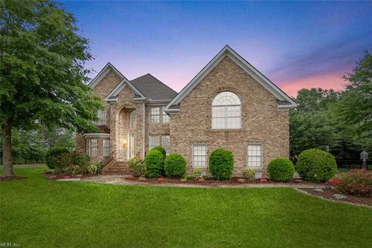 1644 Falls Brook Run Chesapeake, VA 23322