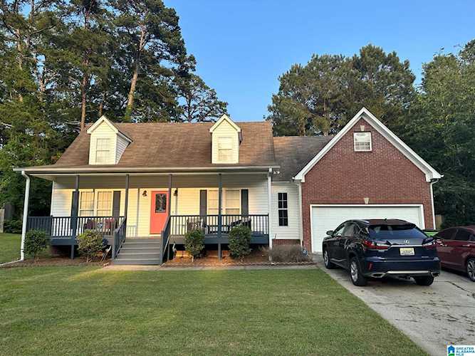 1131 Cameron Cove Circle Leeds, AL 35094