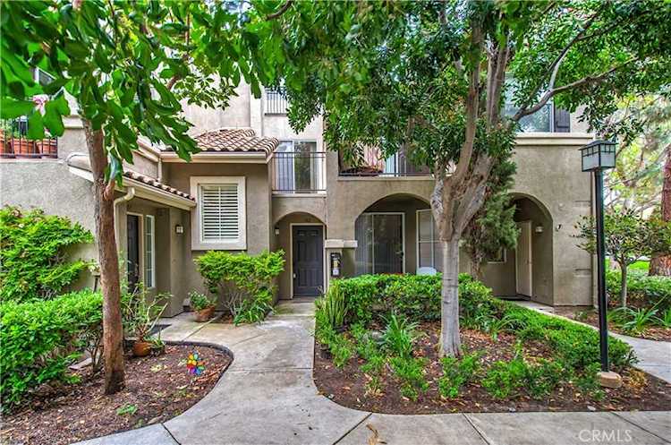 902 Maplewood Irvine, CA 92618 | MLS OC23094882 Photo 1