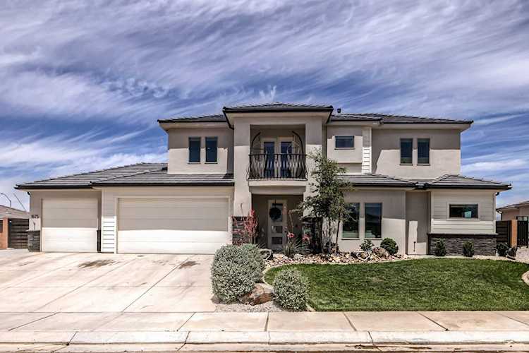 1675 E Sunshine Trl St George, UT 84790 home for sale, MLS#23-241818 - Erika Rogers Photo 1
