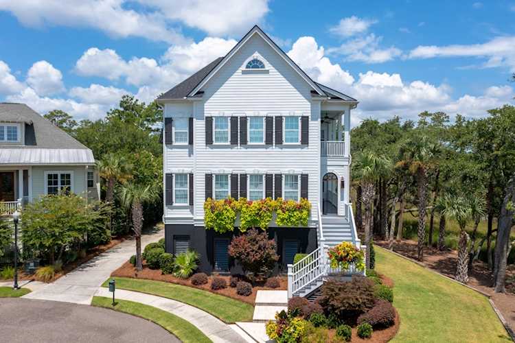 6116 Grand Council St Daniel Island, SC 29492