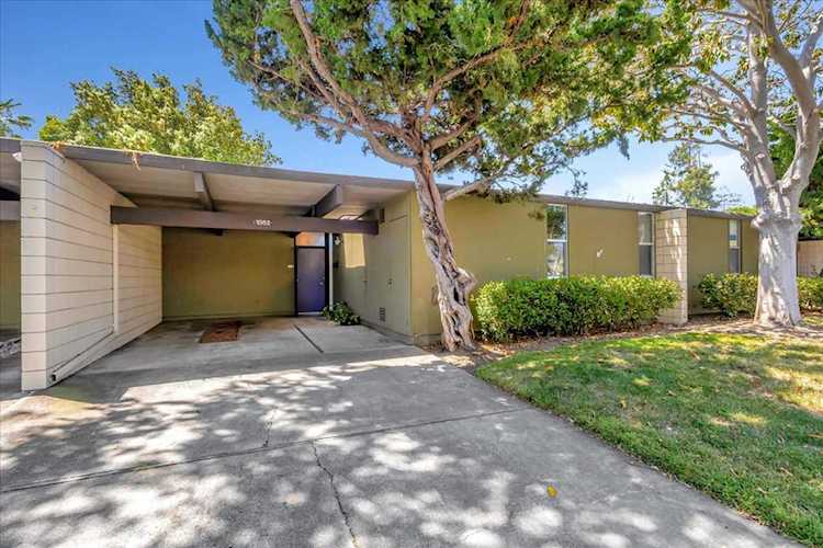 1082 Pomeroy Ave SANTA CLARA, CA 95051
