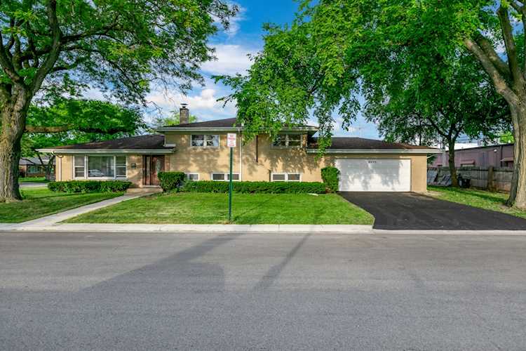 8825 Keeler Ave Skokie, IL 60076 | MLS 11798419 | Burling Square Group Photo 1