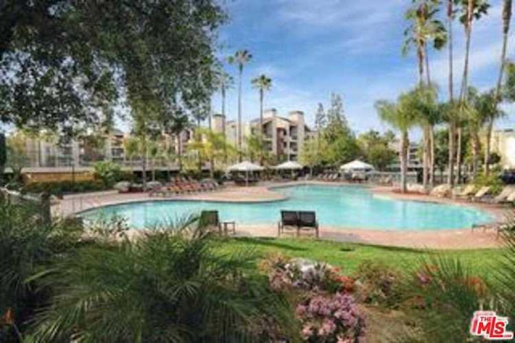 5535 Canoga Ave #211 Woodland Hills, CA 91367 | MLS 23276439 Photo 1