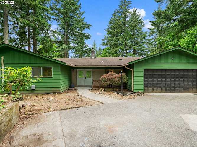 Buy, sell, or invest in property with Donna Roberts Group. Professional real estate services in Camas, WA & surrounding counties as well as Portland, OR Photo 1