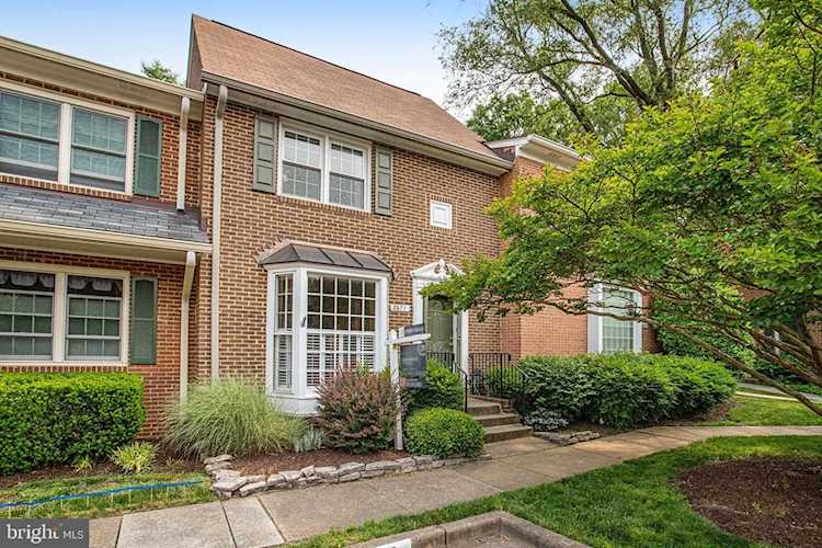 2671 Centennial Ct Alexandria, VA 22311