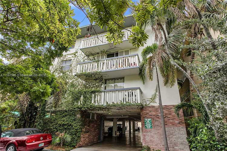 921 Jefferson Ave #4B Miami Beach, FL 33139
