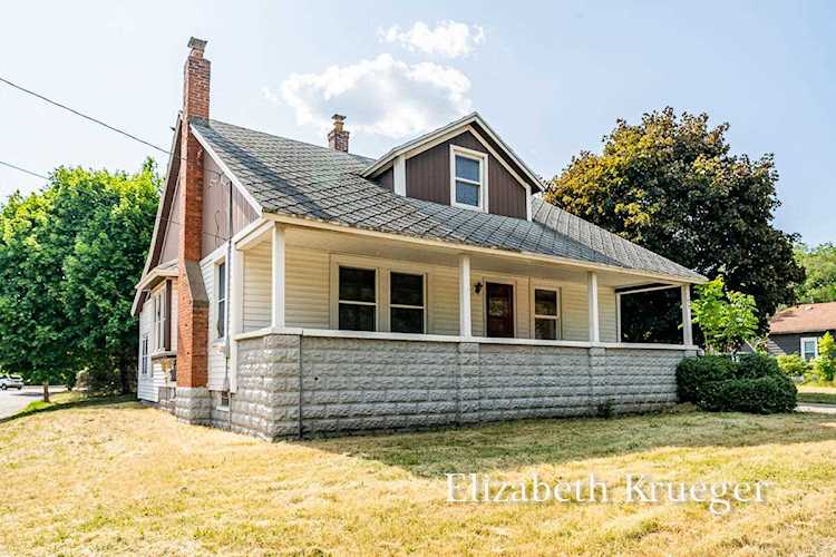 1717 Burlingame Ave SW Wyoming, MI 49509 | MLS 23018753 Photo 1