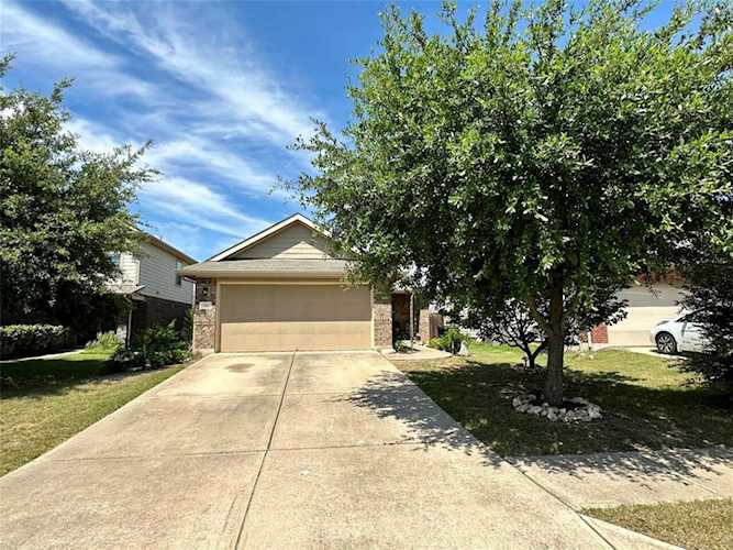 176 Housefinch LOOP Leander, TX 78641