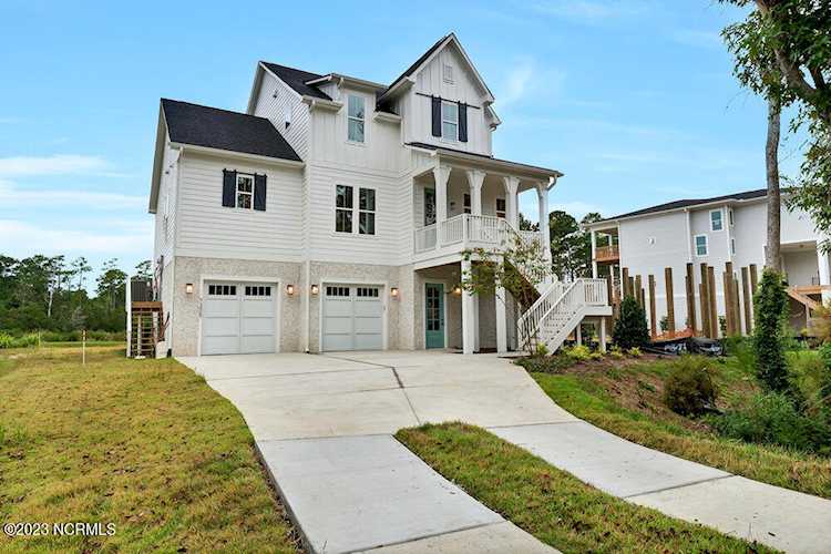 7205 Winding Marsh Court Wilmington, NC 28411