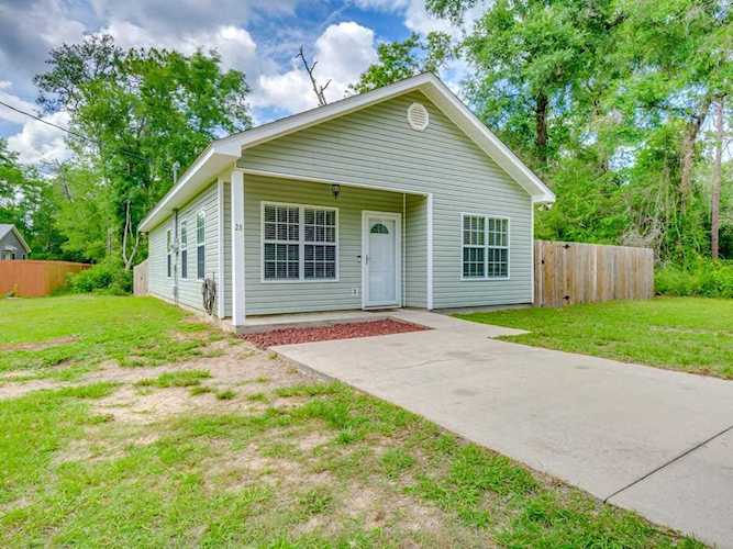 28 Cloer Ln Crawfordville, FL 32327 in Magnolia Gardens Photo 1