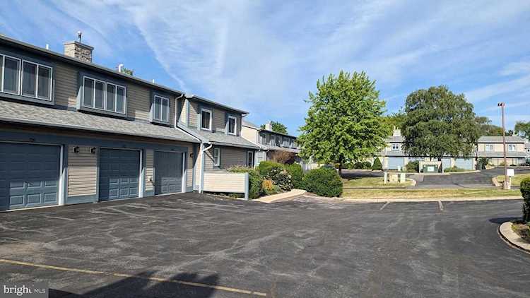 712 Tussey Ln State College, PA 16801 | home for sale | KBB Photo 1