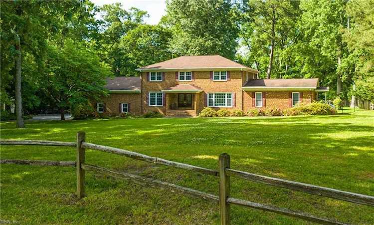 Virginia Area Real Estate Agent Photo 1
