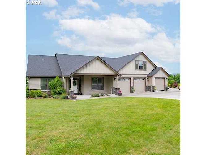 18306 NE 164th ST Brush Prairie, WA 98606