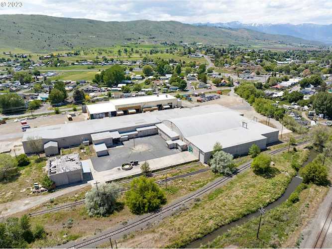 800 David Eccles Baker City, OR 97814